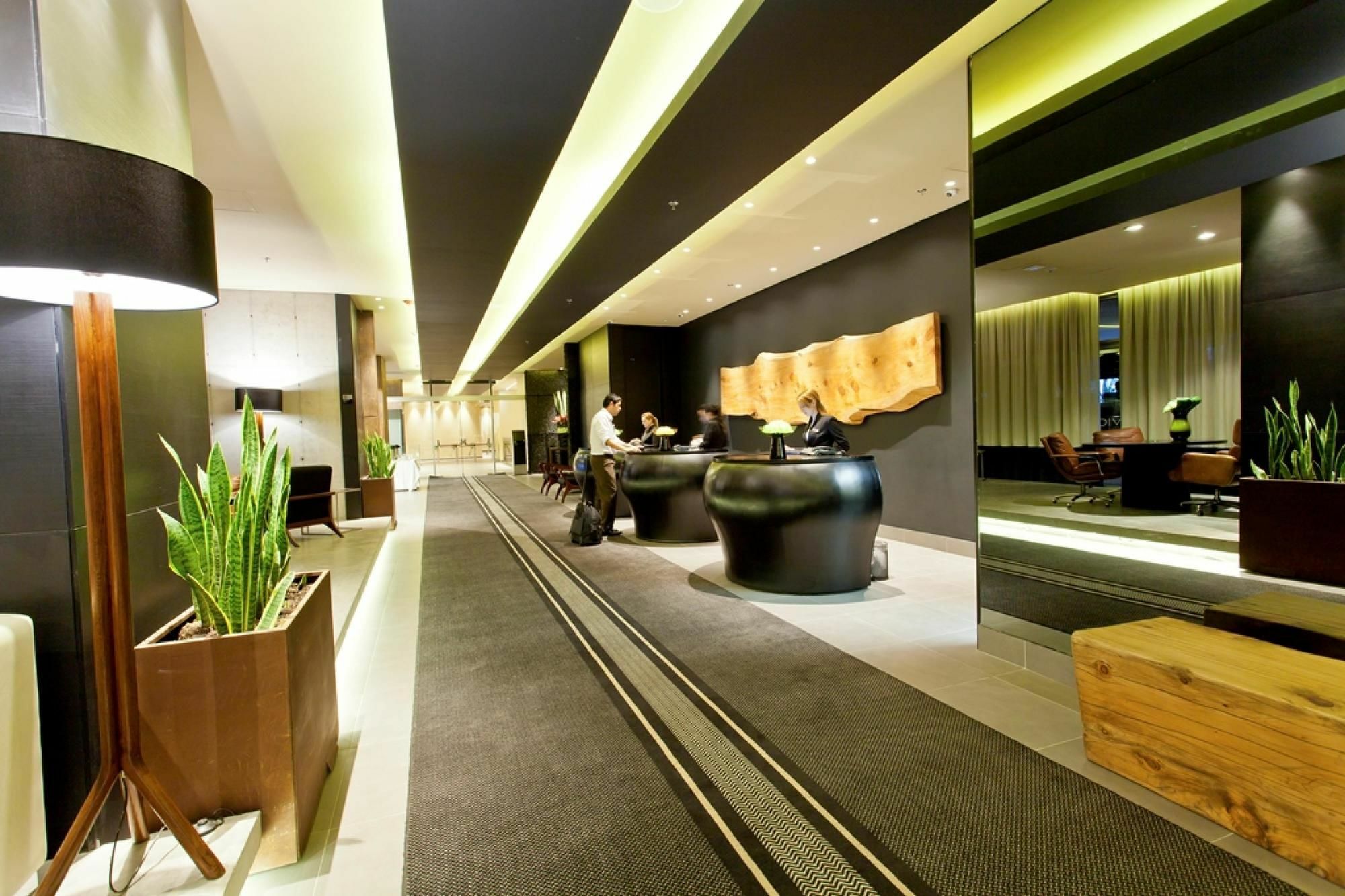 Movich Buro 26 Hotel Bogotá Exterior foto The interior of the new lounge