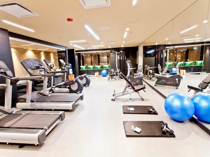Movich Buro 26 Hotel Bogotá Exterior foto The gym at the hotel